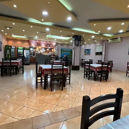 Ziku فندق